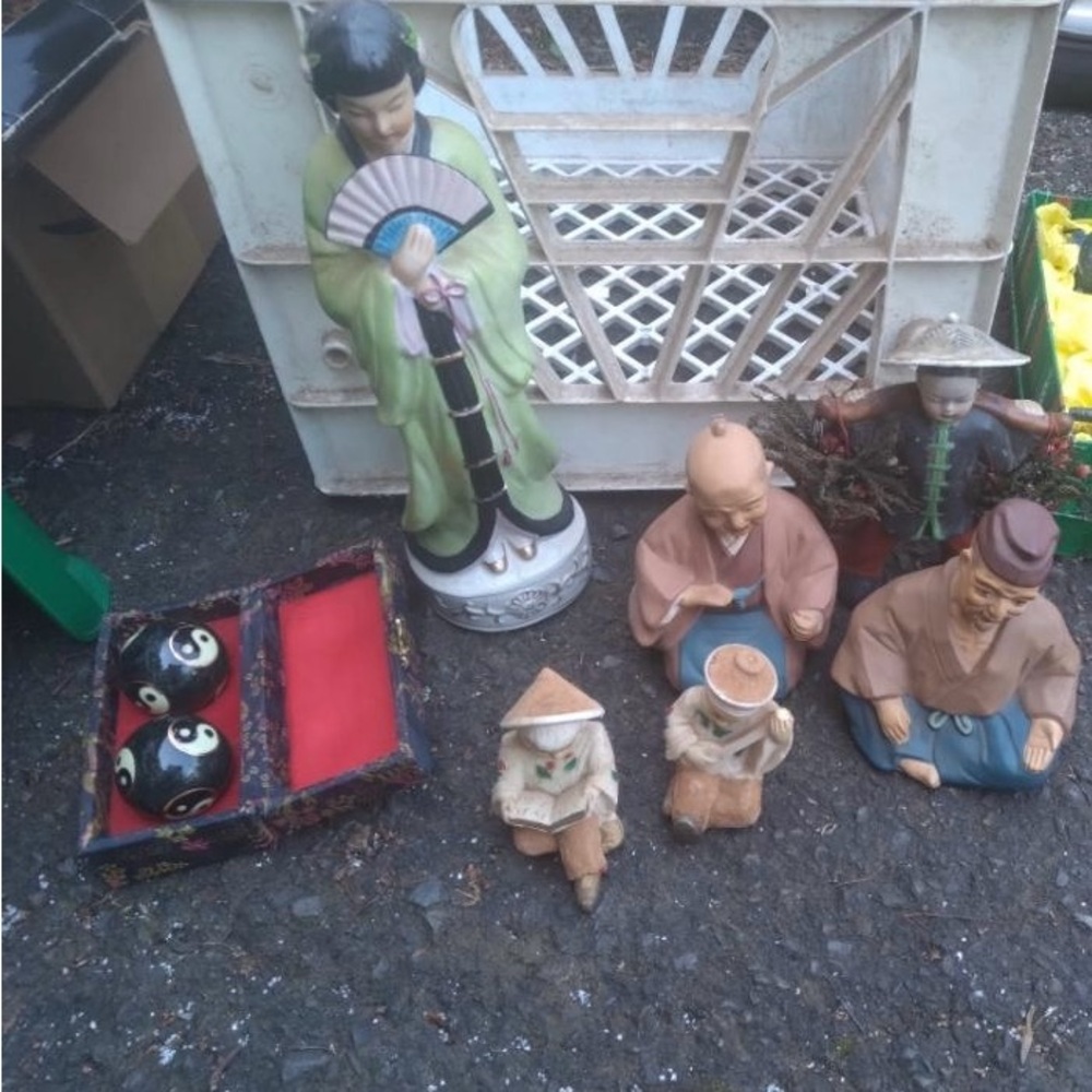 Asian theme collectibles
